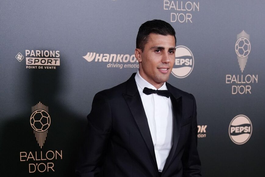 Foto: Rodri sluit bijzonder jaar af met Ballon d’Or