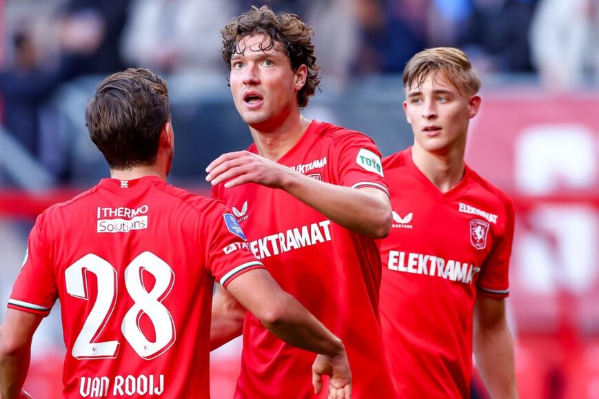 Foto: FC Twente geeft buurman flink pak slaag, kolderieke eigen goal