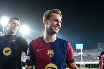 Barça-trainer Flick gaat helemaal los over Frenkie de Jong