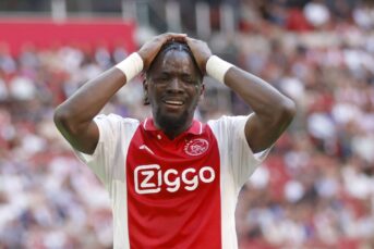 Ajacied Traoré doet bizarre onthulling in Telegraaf: ‘Hij heeft ons belazerd’