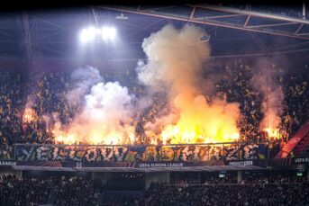 Dit gebeurde er op de tribunes bij Ajax – Maccabi Tel Aviv