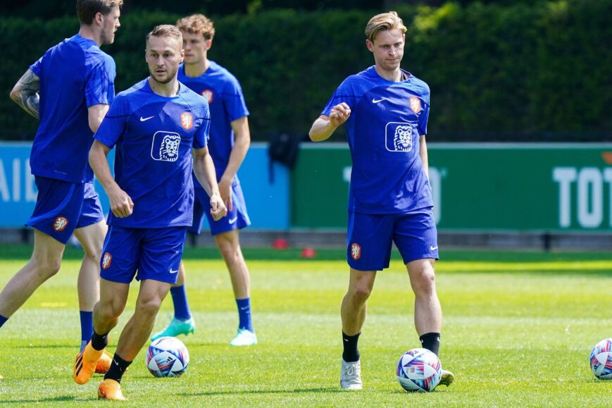 Foto: Nieuws over Koopmeiners, De Jong en Weghorst bij Oranje