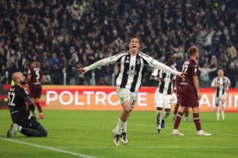 Juventus wint stadsderby, PSG al voor rust klaar