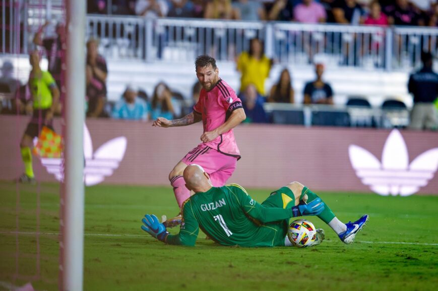 Foto: Messi en co ondanks weerzinwekkende goal nog niet door in play-offs