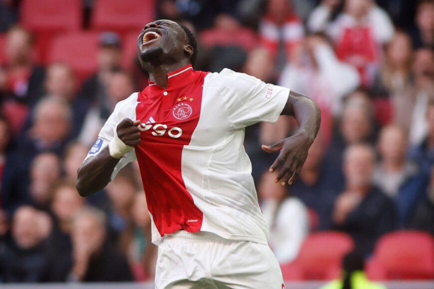 Foto: Brobbey onthult wie zijn favoriete Eredivisie-scheids is