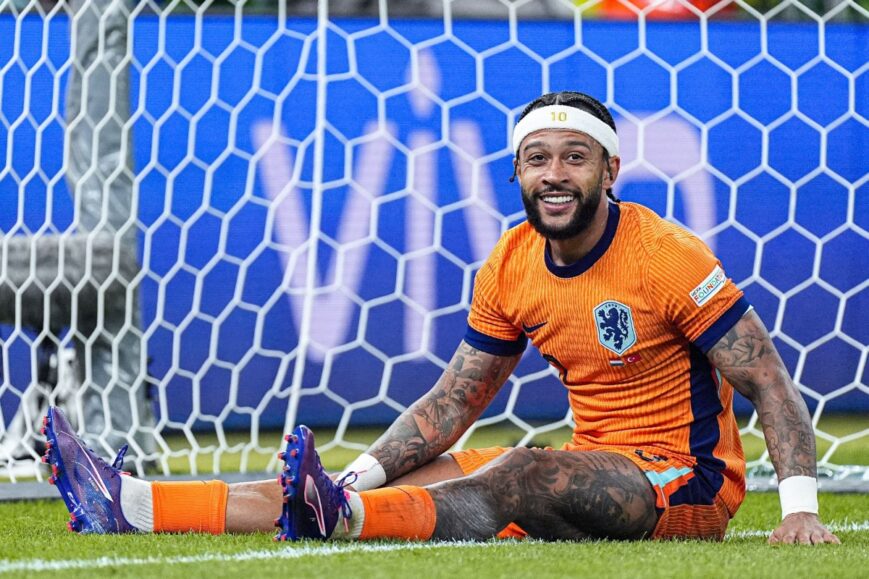 Foto: Memphis terug als spits van Oranje