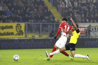 Soeverein PSV speelt in Breda met NAC