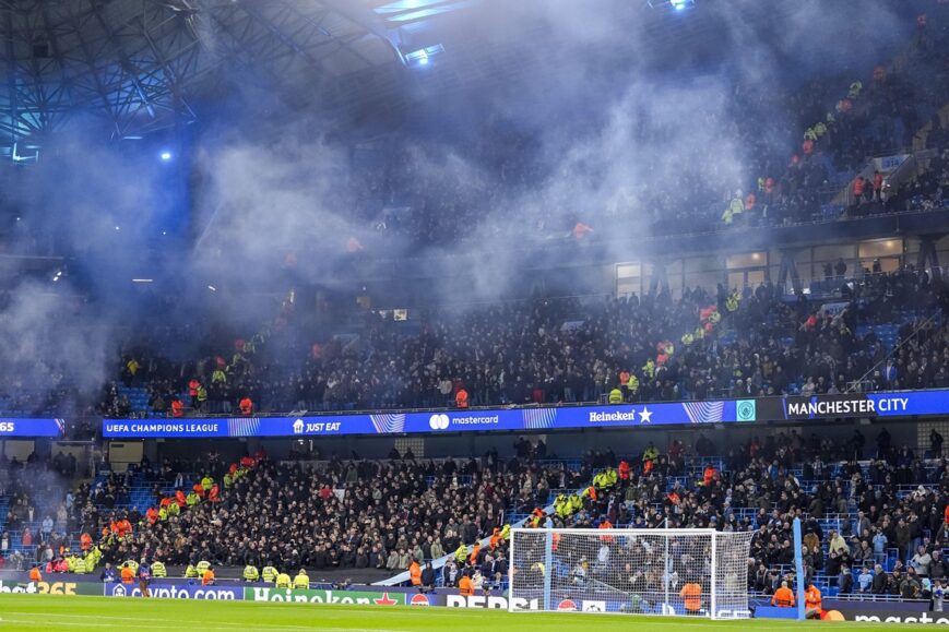 Foto: Engeland kijkt met open mond naar Feyenoord: ‘Wow’