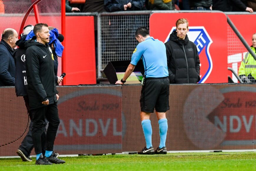 Foto: ‘Rigoureus VAR-besluit in Eredivisie’