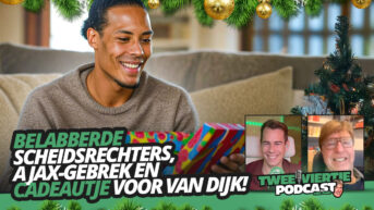 BELABBERDE scheidsrechters, Ajax-gebrek en CADEAUTJE voor Van Dijk | Twee Viertje met Aad #104 Kerstmis-editie