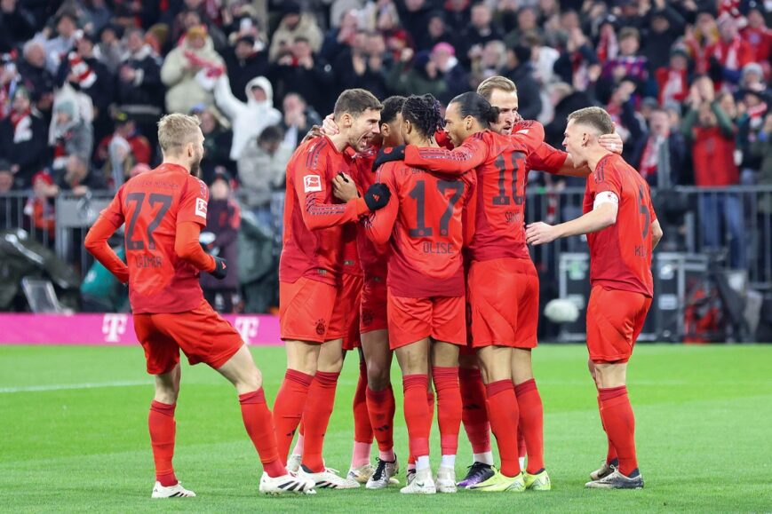 Foto: Geertruida krijgt pak slaag bij Bayern München