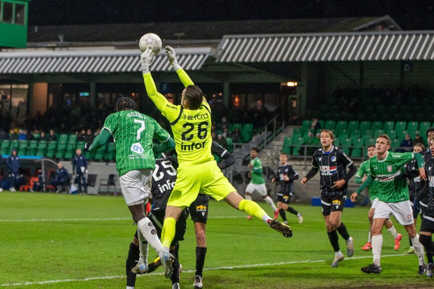 Foto: Domper voor Dordrecht en Cambuur, Den Bosch profiteert