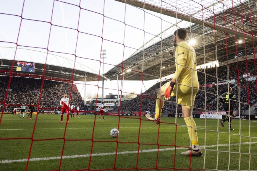 Foto: Ajax-fans gaan los tijdens FC Utrecht – PSV