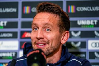 De Jong sneert: “Volgende keer naar de wc”