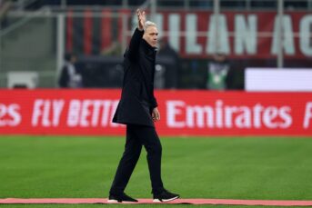 ‘Marco van Basten naait Ajax’