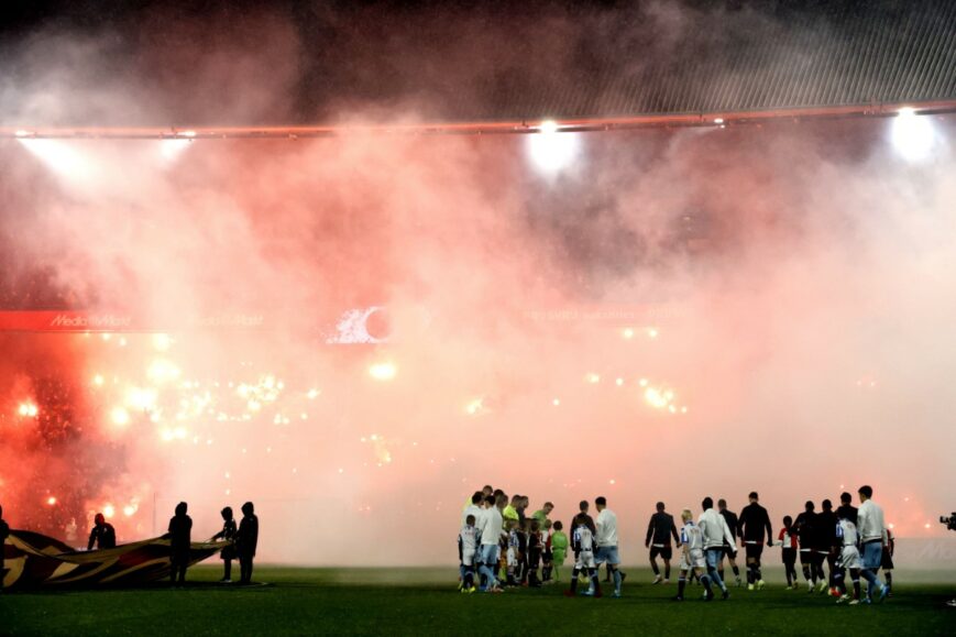 Foto: Japanners zetten Feyenoord-jeugdwedstrijd op zijn kop