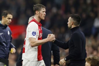 Supporters Ajax smeken Farioli om supersub: ‘Waar wacht je op!?’