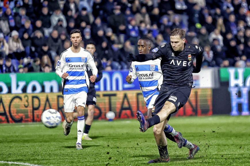 Foto: Willem II doorbreekt malaise in Zwolle