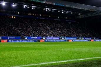 Ajax-fans op thuisvak zorgen voor onrust in Abe Lenstra Stadion