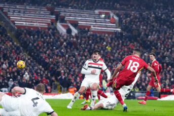 Liverpool wint niet ondanks flaters De Ligt