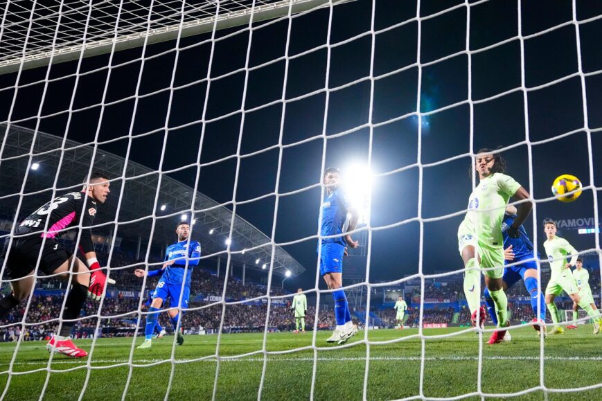 Foto: Barcelona bijt zich stuk op Getafe, Napoli wint kraker