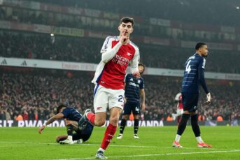 Arsenal ziet Liverpool uitlopen, Leverkusen wint wel