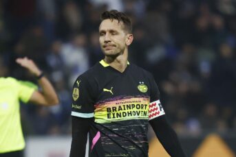 Luuk de Jong baalt van PSV: “Dat mag niet”