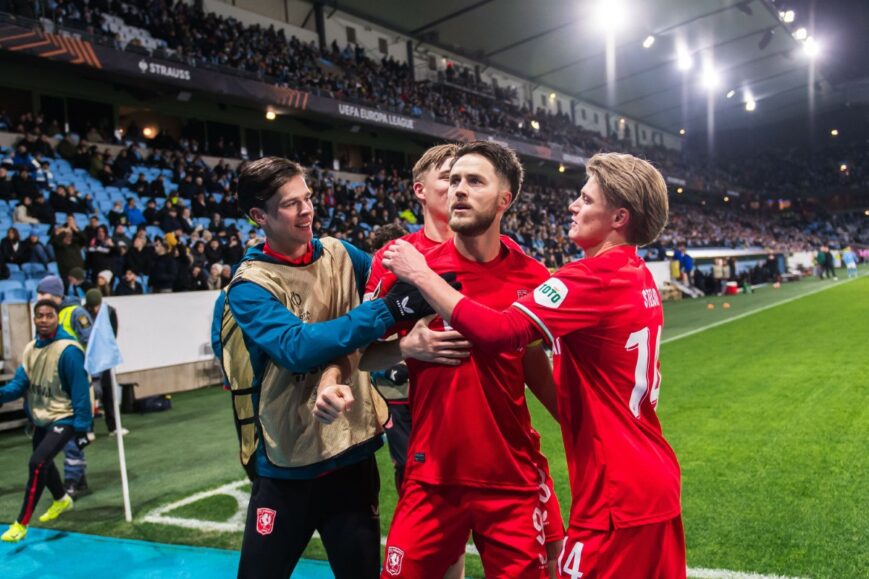 Foto: FC Twente straft critici: “Dwingen ze af”