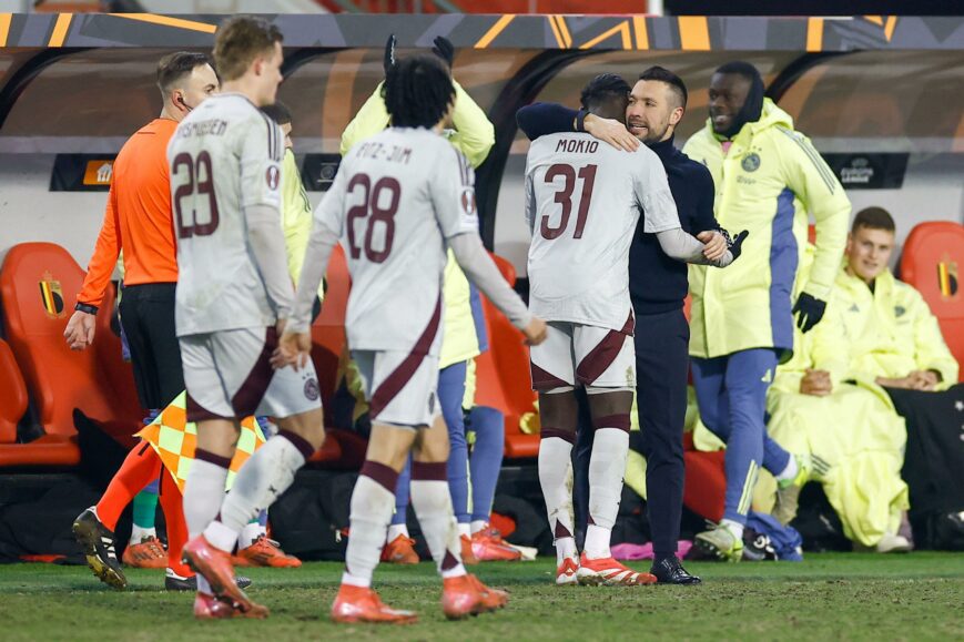 Foto: Belgische kritisch op ‘atypisch Ajax’: “Een doorn in het oog van fans”